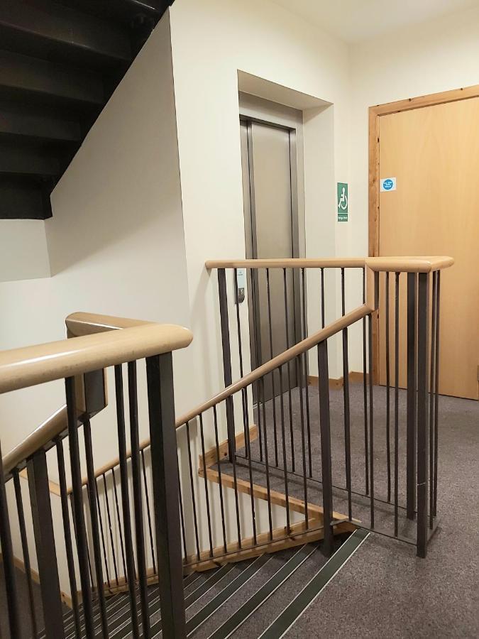 Inverness City Centre Apartment With Elevator And Google Chromecast Extérieur photo