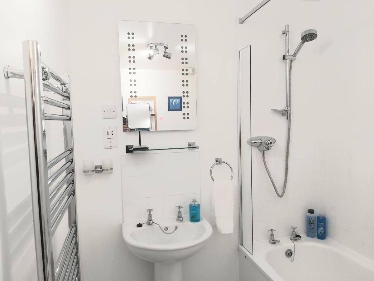 Inverness City Centre Apartment With Elevator And Google Chromecast Extérieur photo