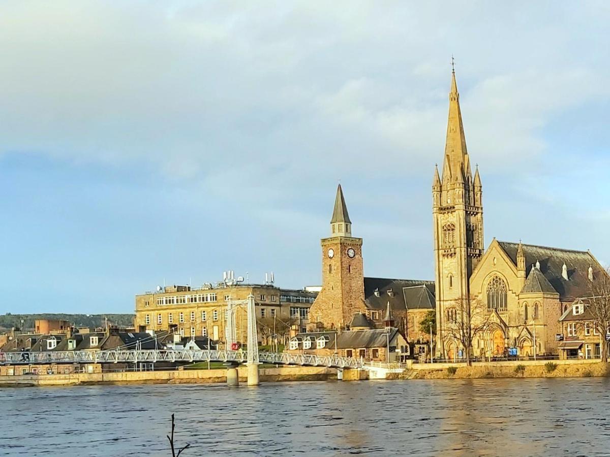 Inverness City Centre Apartment With Elevator And Google Chromecast Extérieur photo