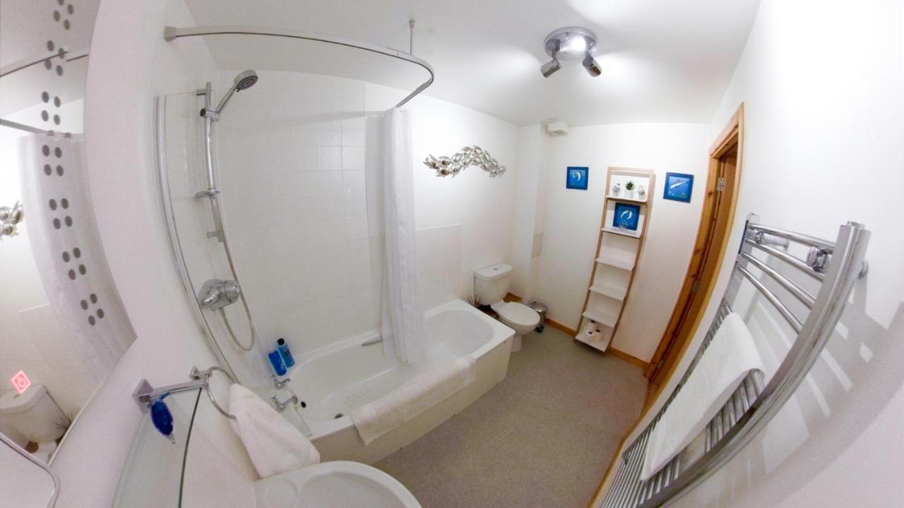 Inverness City Centre Apartment With Elevator And Google Chromecast Extérieur photo